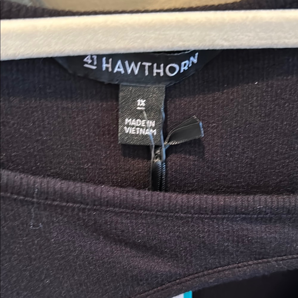 Black Women's Top by Hawthorne 41 - Picture 2 of 8